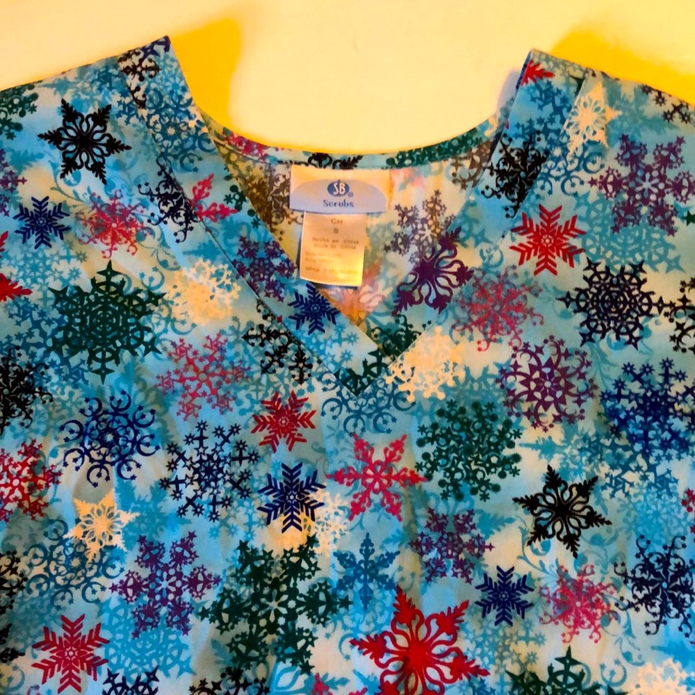 SB Scrubs Top Size Small